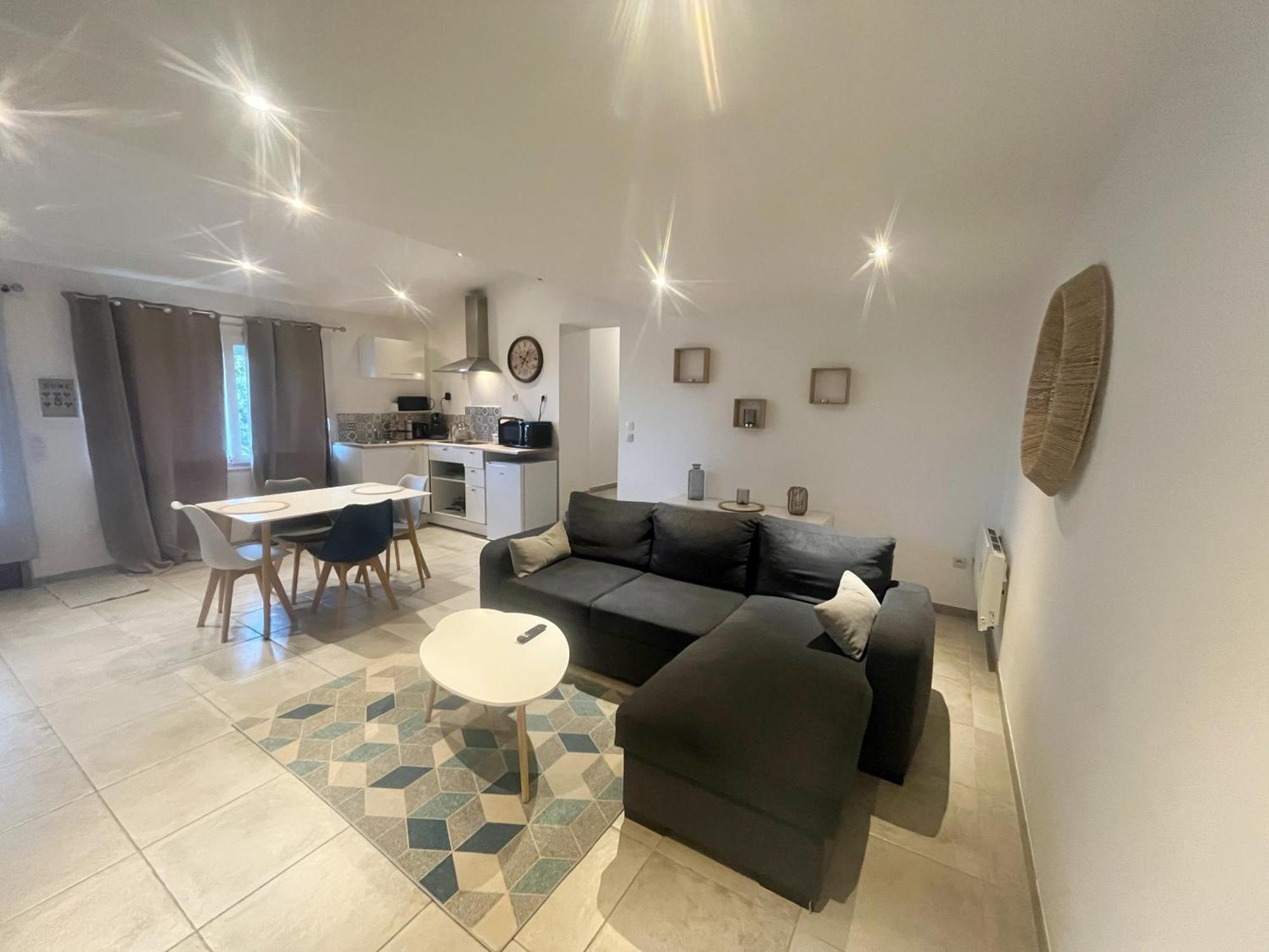 A Deux Pas Des Peniches Apartment Castelsarrasin Luaran gambar